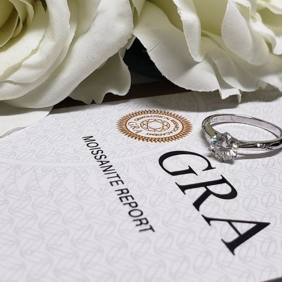 1 Carat Moissanite Solitaire Ring with 925 Sterling Silver Band - Picture 4 of 6